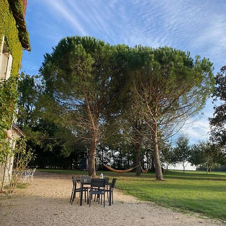 Bed and Breakfast Domaine De Treuillaud Villers-les-Ormes Exterior foto